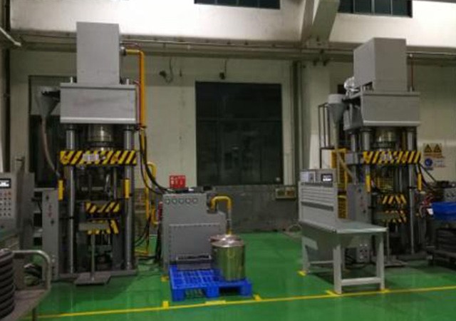 FS79Z-315 high-speed rail brake block powder metallurgy forming press has been promoted and applied!